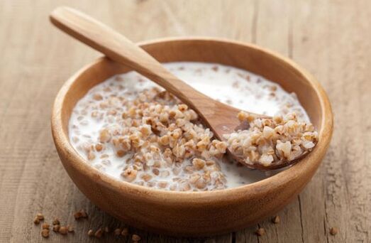 Porridge di grano saraceno con kefir